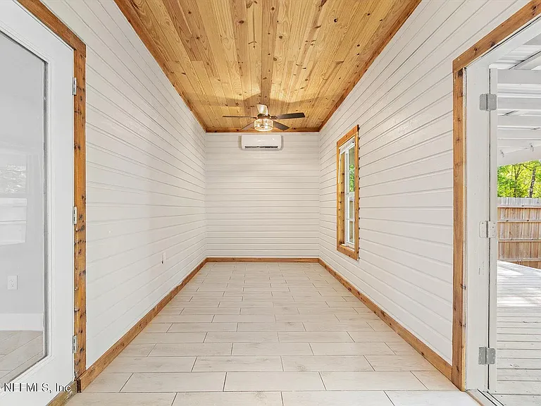 406 E Cochran Ave — Photo 8