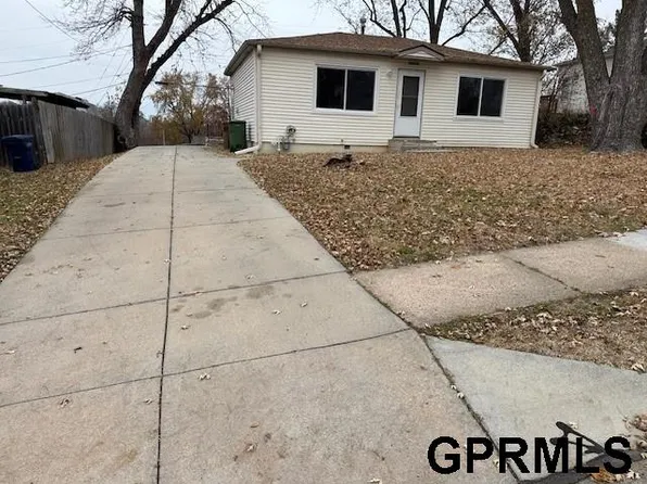 7005 Chandler Hills Dr, Bellevue, NE 68147