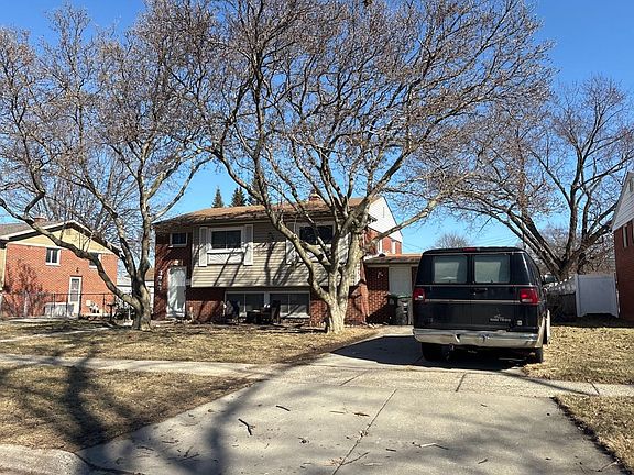 3rd image of 9479 Katherine St