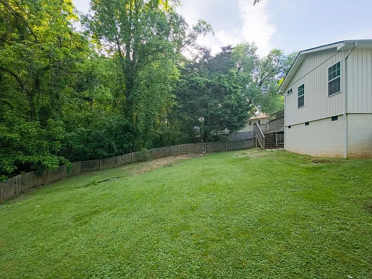 431 East Dr — Photo 36