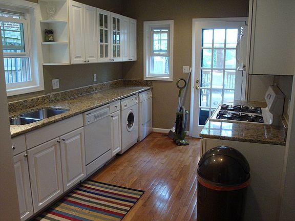 4th image of 1804 White Oak Holw NE