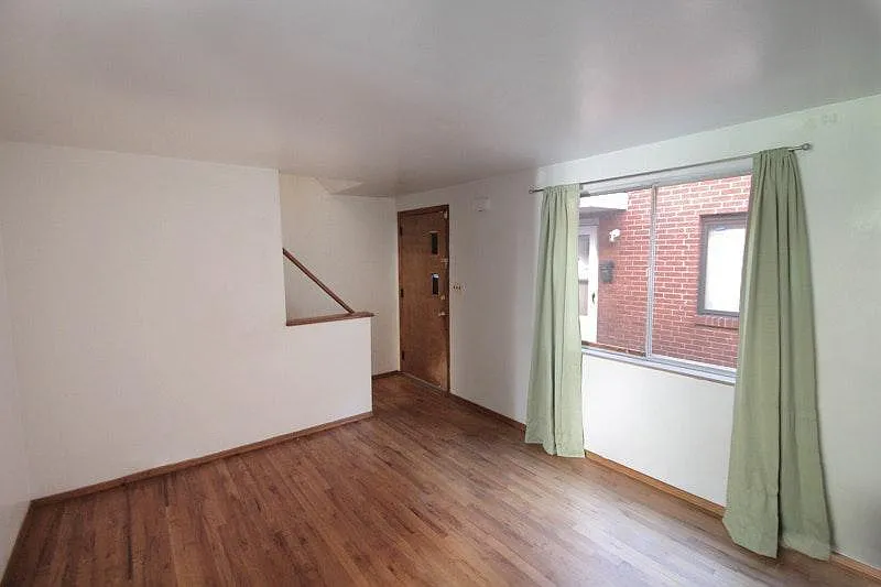 Building Photo - 419 Franklin Ave #C