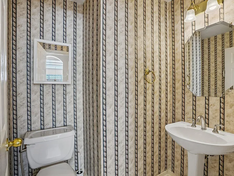 15415 Truslow Point Ln — Photo 21