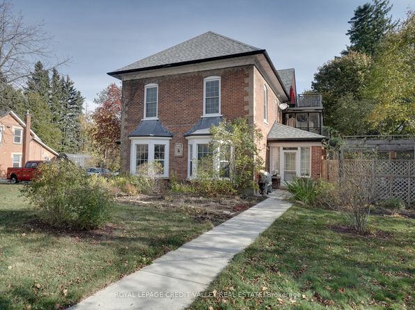 37 1st St, Orangeville, ON L9W 2E3
