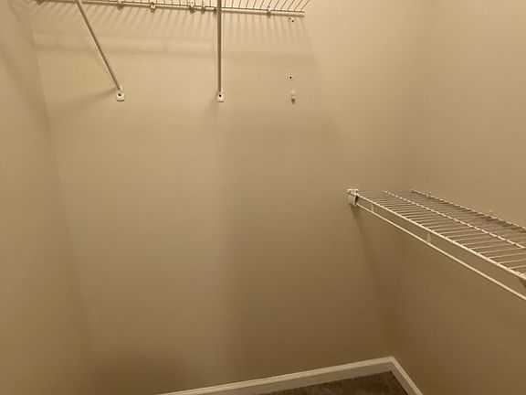 4th image of 215 Gard St #B