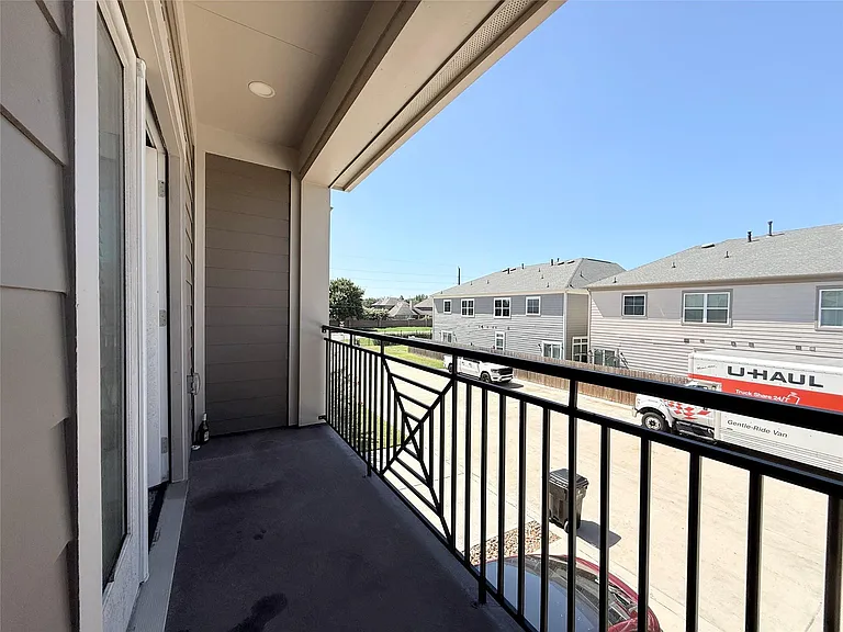 16575 Oasis Glade Dr — Photo 39