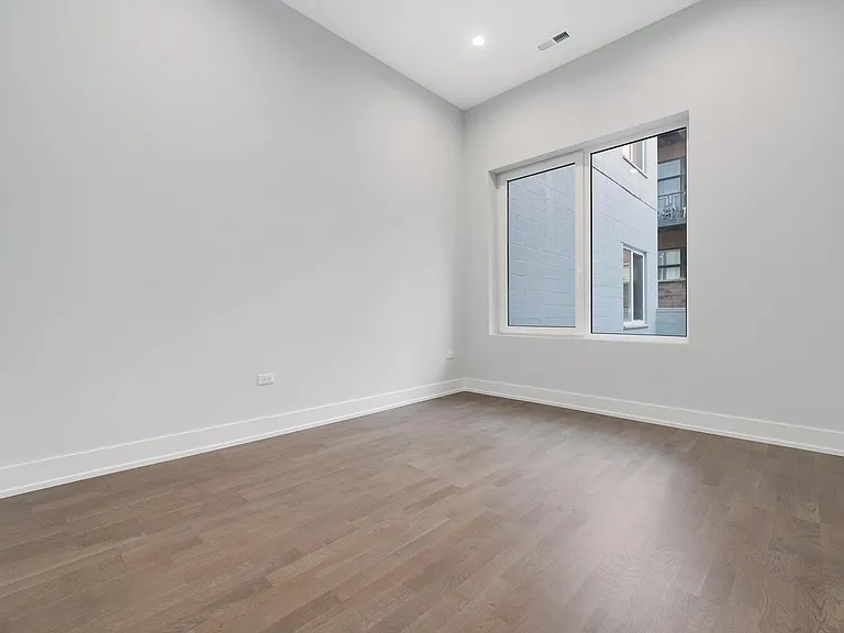 2139 W Madison St — Photo 20