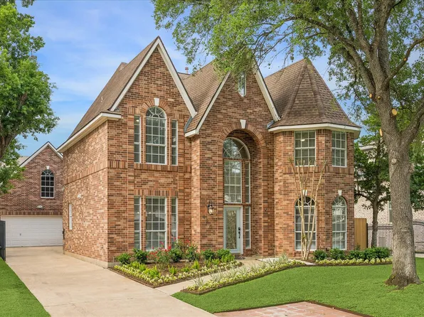 4800 Holly St, Bellaire, TX 77401