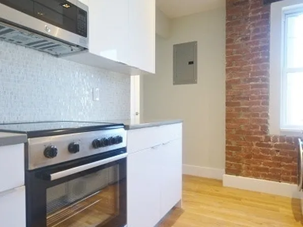 249 Broome Street image 1 of 7