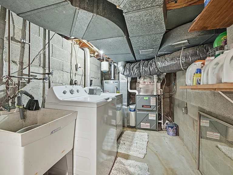 717 Copeland St — Photo 25