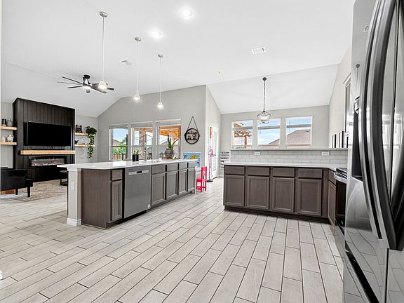 5th image of 5713 Saint Charles Dr