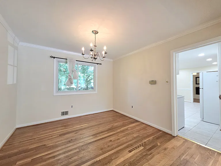 111 Tamarisk Ct — Photo 8