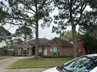 1925 Waterford Way, Seabrook, TX, 77586