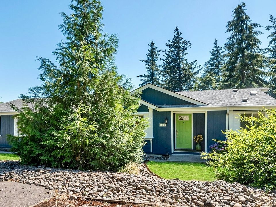 1st image of 305 Holly Boulevard