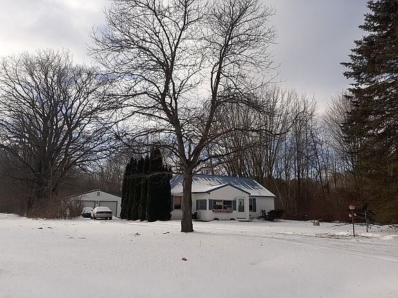 5th image of 3750 Curtis Rd