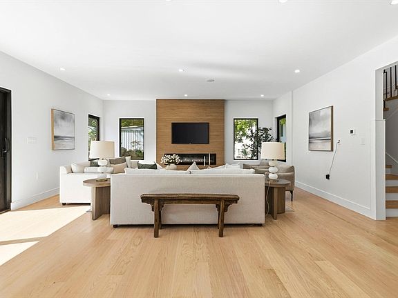 4th image of 10 John Wise Ave #B