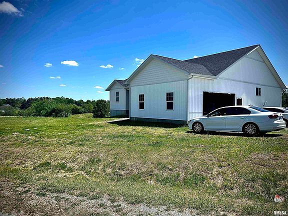 2nd image of 109 Trailridge Rd
