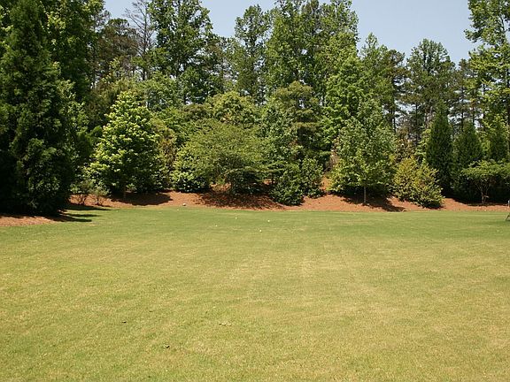 Enormous Backyard - Ready For Pool