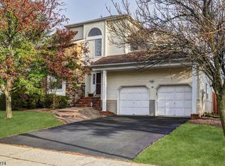 50 Fisher Dr, Hillsborough, NJ 08844