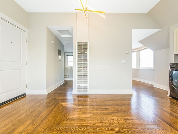5th image of 2807 Steiner St #8