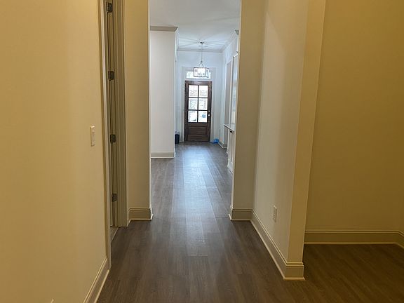 3rd image of 114 Camdyn Cir
