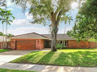 100 SW 15th Ct, Boca Raton, FL 33486