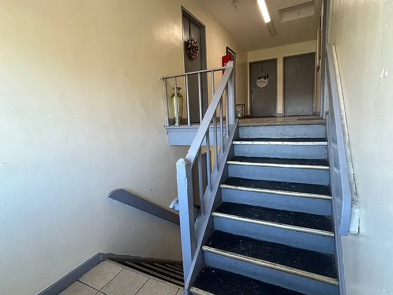 18 Hampton Rd #B10 — Photo 3