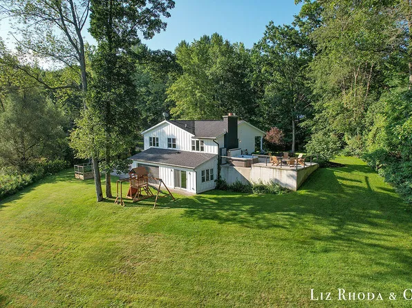 5061 Egypt Valley Ave NE, Belmont, MI 49306