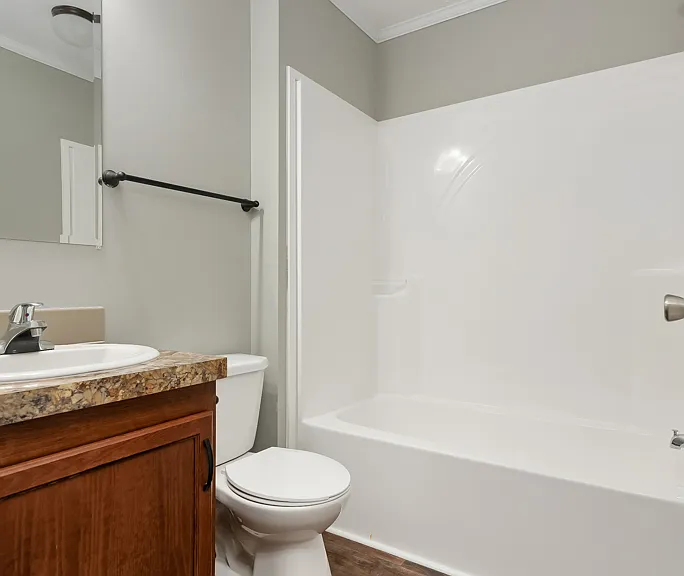Center Manor — Photo 23
