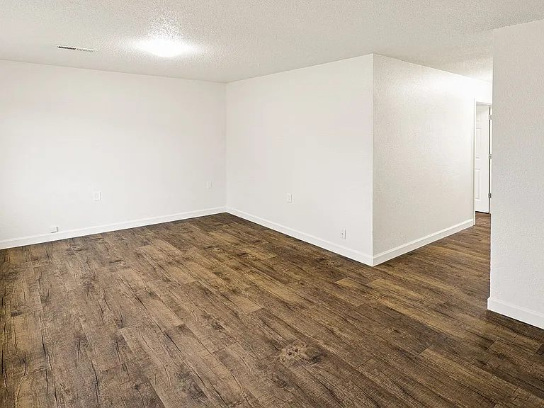 Metro Apartments At Bethalto — Photo 48