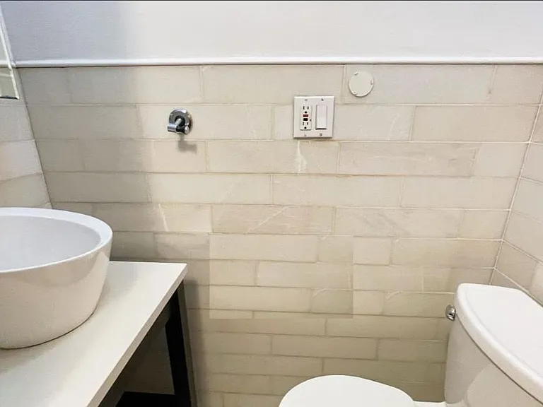 170 Elizabeth St #2 — Photo 12