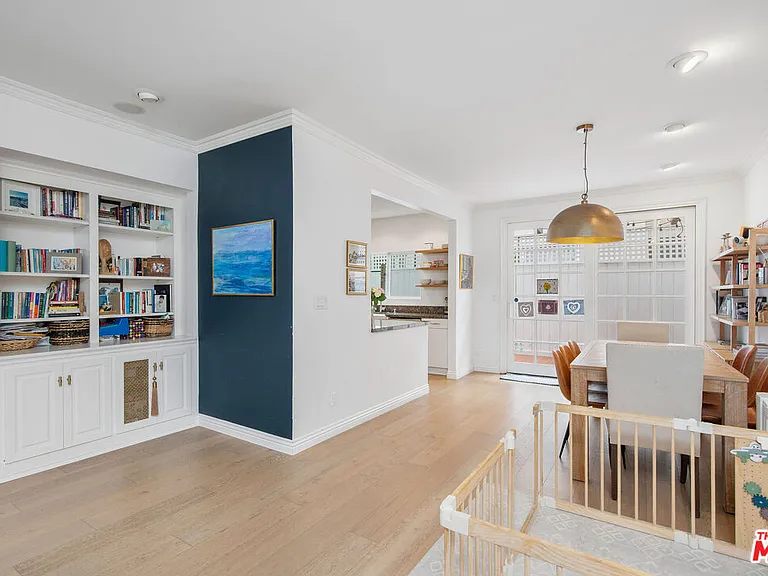 1802 California Ave — Photo 2