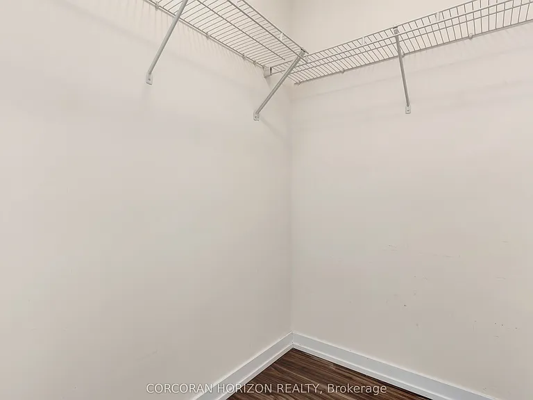55 Duke St W #509 — Photo 22