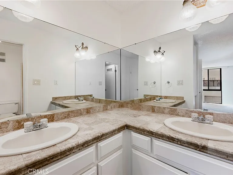 1750 E Ocean Blvd #201 — Photo 13