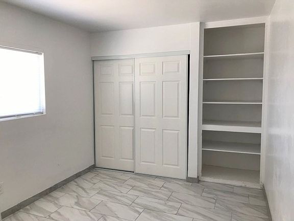 2nd image of 2111-2115 Ocean View Blvd #2113.5