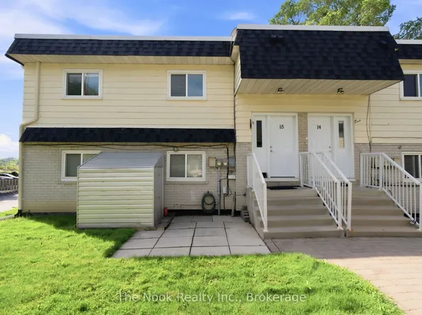 540 Mary St E #1-3, Whitby, ON L1N 2R1