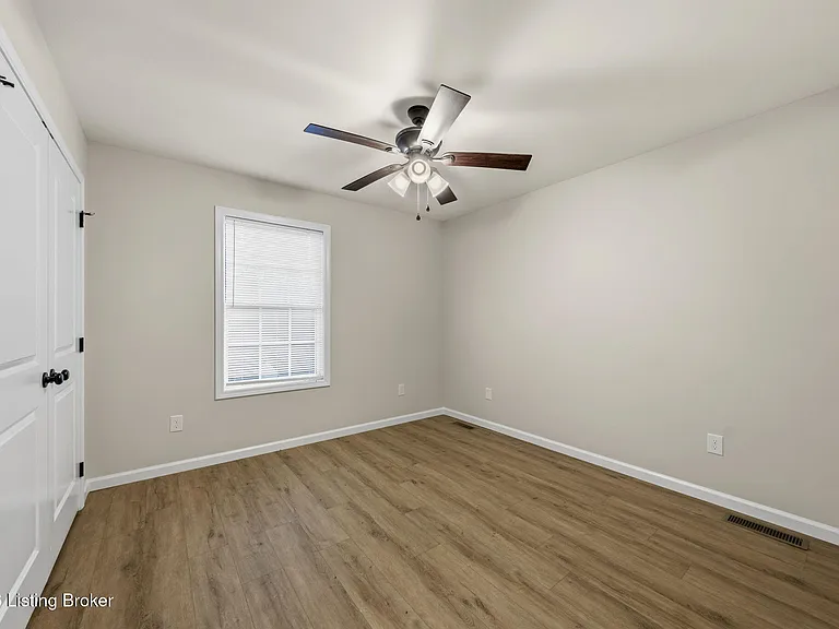 265 Washington St — Photo 7