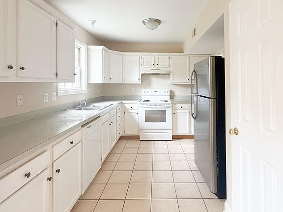5th image of 2513 Denburn Ct
