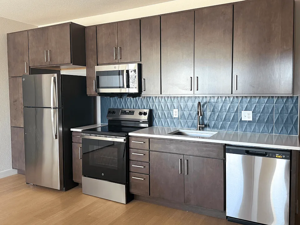 Warren Village Alameda Apartments