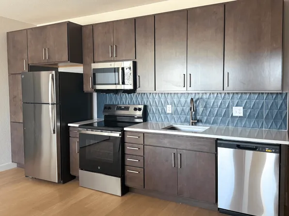 Warren Village Alameda Apartments