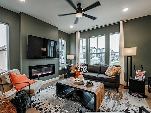 The Longdale - Living Room