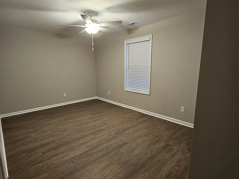 2012 Thompson Dr #2 — Photo 7