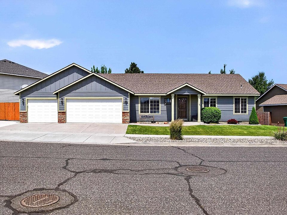 1st image of 3702 W 22nd Ave