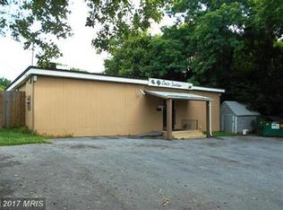 715 S George St, Charles Town, WV 25414