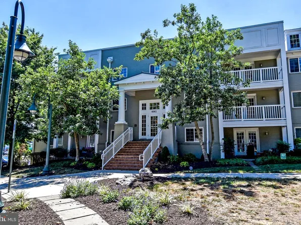 4061 S Four Mile Run Dr Unit 304, Arlington, VA 22204