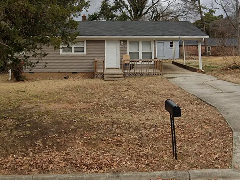 1721 Lamb Ave — Photo 1