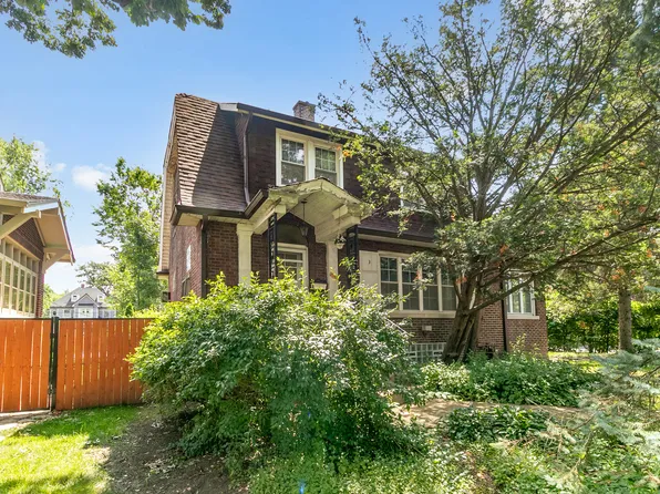 9755 S Winchester Ave, Chicago, IL 60643