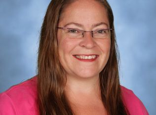 330 Tara Dr, Troy, MI 48085