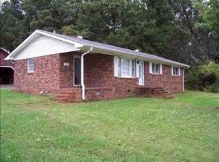 411 Meadow Rd, Inman, SC 29349