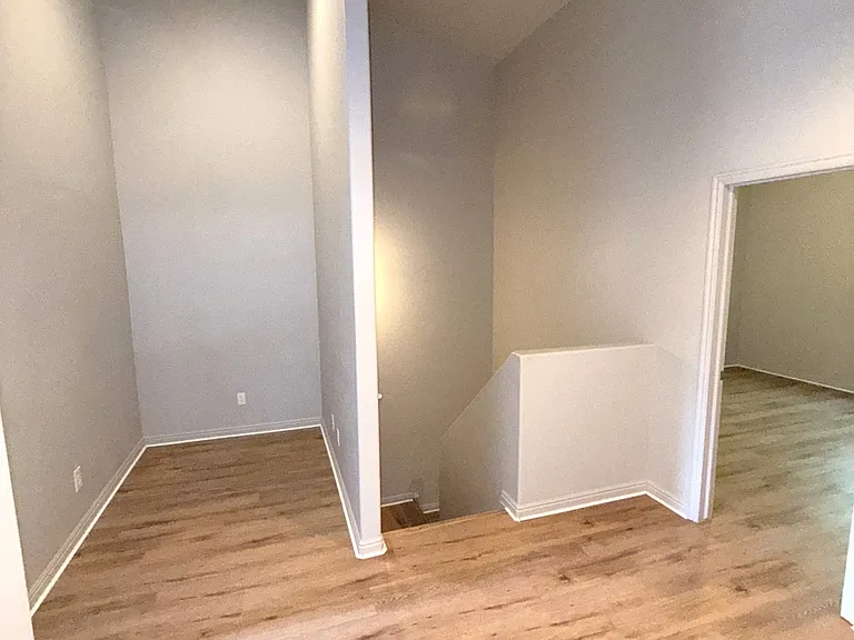 1468 W 140 N — Photo 11